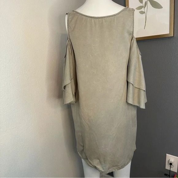 Olive Green Cold Shoulder Tiered Ruffle Sleeves Mini Dress with Pockets - Picture 5 of 8